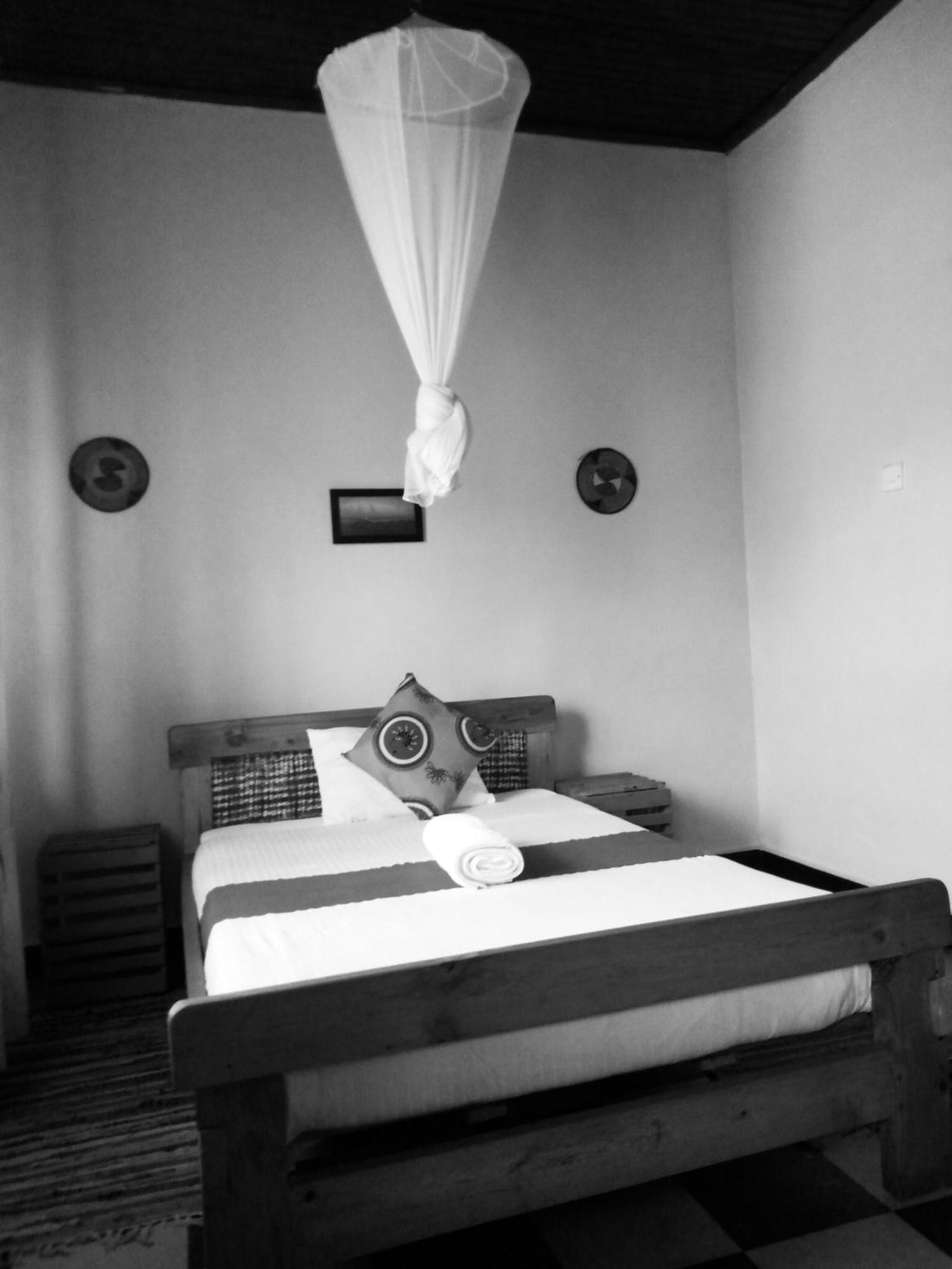Santaviva Hotel Kisoro 外观 照片