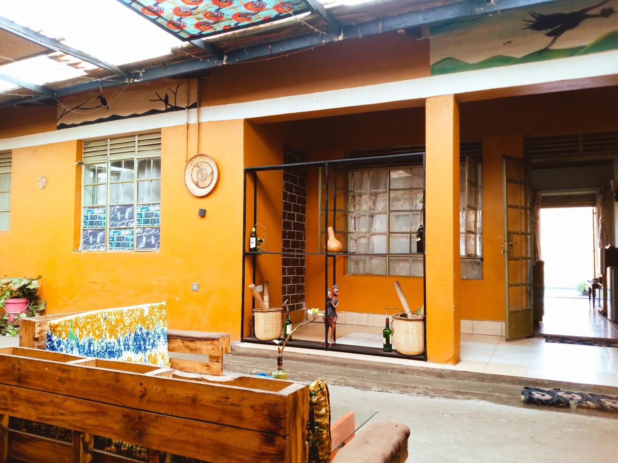 Santaviva Hotel Kisoro 外观 照片